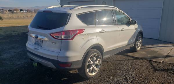 2014 Ford Escape Titanium 4WD - cars & trucks - by owner - vehicle... for sale in Selah, WA – photo 4