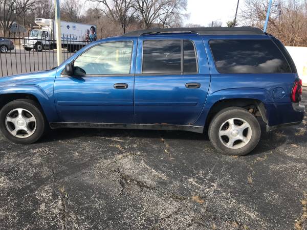 2006 Chevy trailblazer 4 x 4 - cars & trucks - by owner - vehicle... for sale in Gary, IL – photo 5