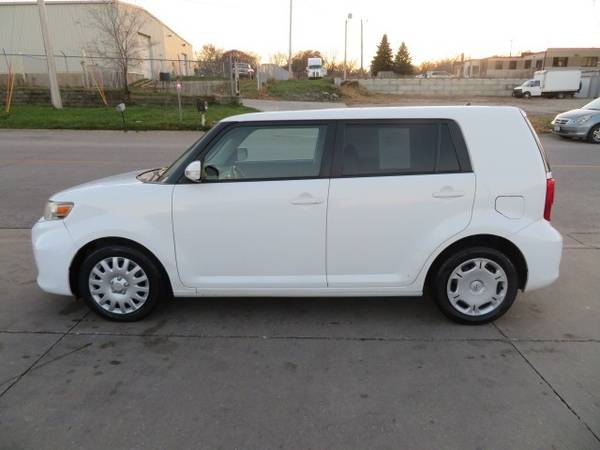 2012 Scion XB... 205,000 Miles... $2,800 - cars & trucks - by dealer... for sale in Waterloo, IA – photo 3