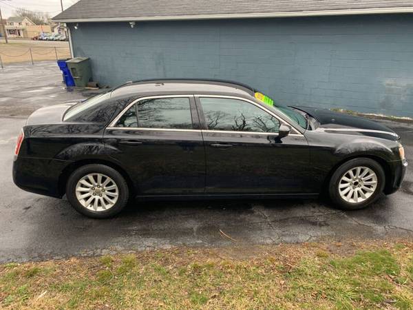 2013 Chrysler 300 300C RWD - - by dealer - vehicle for sale in Hamilton, OH – photo 5