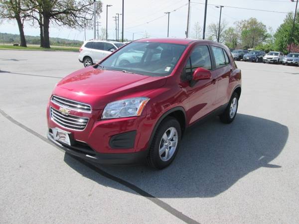 2015 Chevy Chevrolet Trax LS suv Ruby Red Metallic for sale in Fayetteville, AR – photo 3