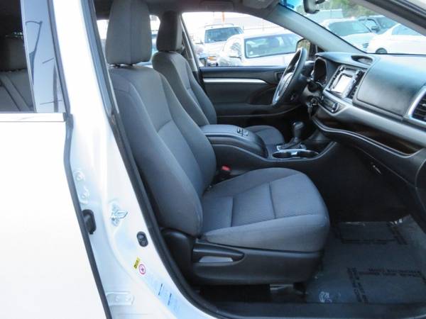 2014 Toyota Highlander LE Plus AWD 4dr SUV - - by for sale in Sacramento , CA – photo 18