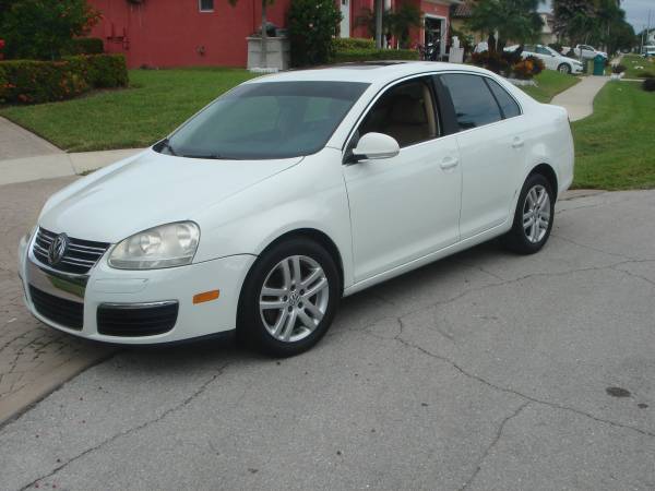 2017 VOLKSWAGON PASSAT OUTSTANDING CONDITION 34000 MILES - cars &... for sale in Naples, FL – photo 8