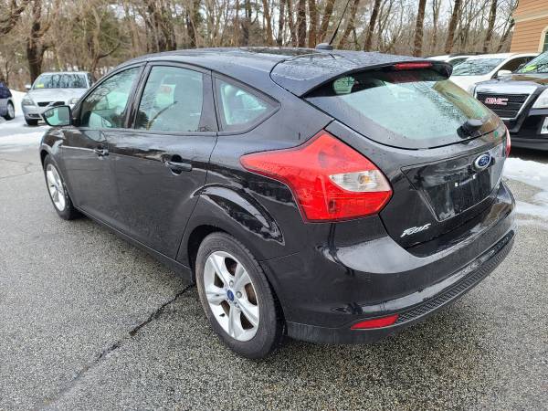 2014 Ford Focus 5 dr Hatchback SE with clean Carfax history report for sale in Rowley, MA – photo 8