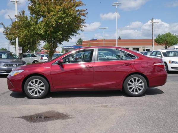 2017 Toyota Camry Hybrid XLE for sale in Inver Grove Heights, MN – photo 5