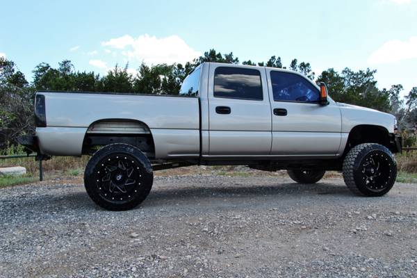 2001 CHEVROLET SILVERADO 1500HD 4X4 - LIFTED - LOW MILES - 20X12 & 35s for sale in Liberty Hill, TX – photo 11