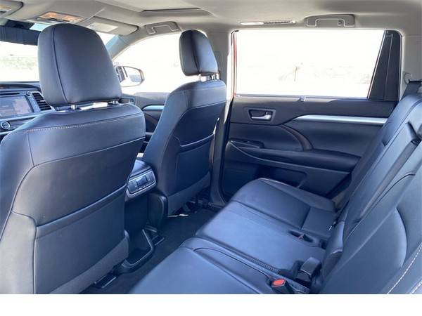 Certified 2019 Toyota Highlander XLE/10, 901 below Retail! - cars for sale in Scottsdale, AZ – photo 16
