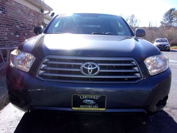 2010 Toyota Highlander Seats-8 AWD, 151k Miles, P Roof, Grey, Clean... for sale in Franklin, MA – photo 8
