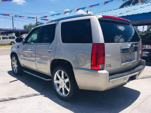 2009 CADILLAC ESCALADE - cars & trucks - by dealer - vehicle... for sale in McAllen, TX – photo 4