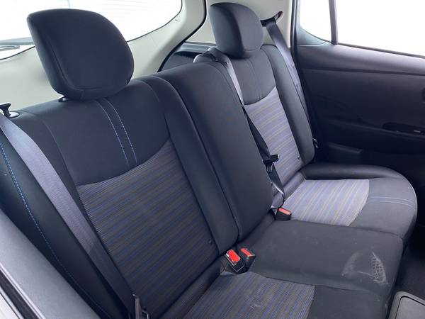 2019 Nissan LEAF SV Hatchback 4D hatchback Red - FINANCE ONLINE -... for sale in Columbia, MO – photo 21