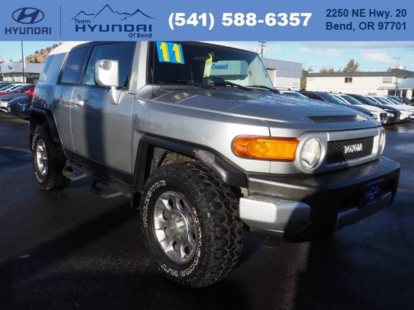 2011 Toyota FJ Cruiser - - by dealer - vehicle for sale in Bend, OR – photo 2