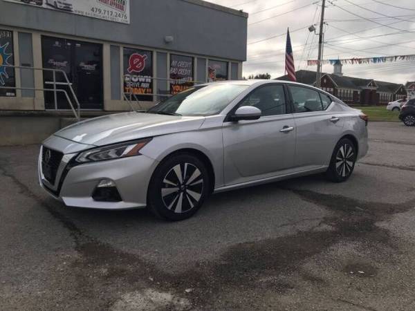 2019 Nissan Altima +++ super nice car +++ guaranteed financing for sale in Lowell, AR