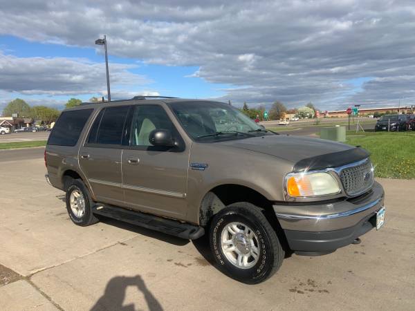 2002 Ford Excursion 3rd row seats 4X4 One Family Owned - cars & for sale in Osseo, MN – photo 2