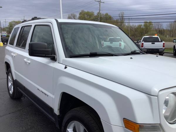 Clean Carfax! 2014 Jeep Patriot Latitude! 4x4! Nice! for sale in Ortonville, OH – photo 13