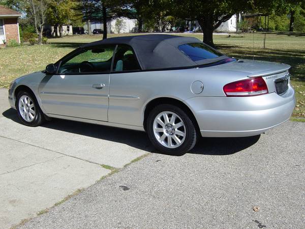 2006 SEBRING GTC CONVERTABLE VERY LOW MILES! for sale in Middletown, OH – photo 3