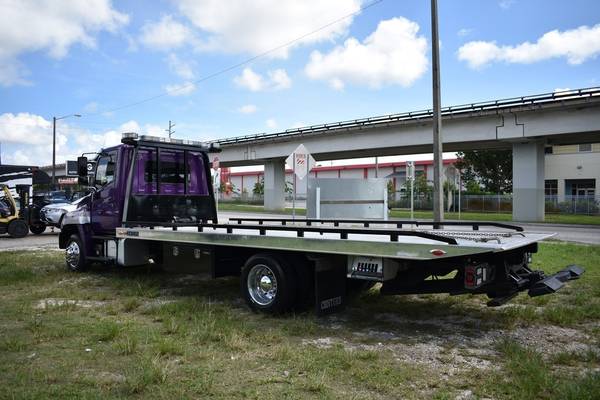 2015 Hino 268A 4X2 2dr Regular Cab 212 in. WB Chassis - cars &... for sale in Miami, WI – photo 11