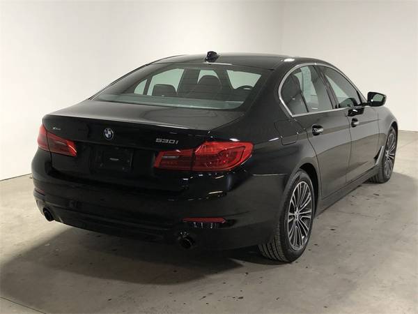 2018 BMW 5 Series 530i xDrive - - by dealer - vehicle for sale in Buffalo, NY – photo 7