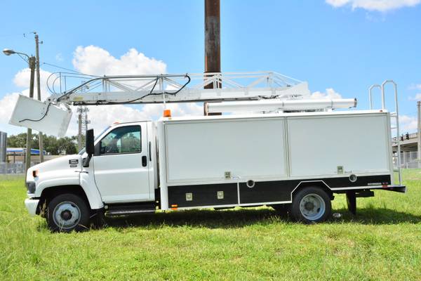 2006 GMC C5500 NON-CDL BUCKET LADDER TRUCK 42FT - - by for sale in Hollywood, FL – photo 5