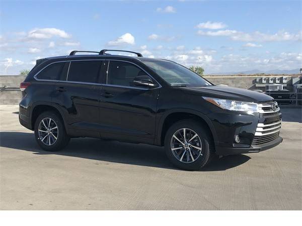 2019 Toyota Highlander XLE / $5,816 below Retail! for sale in Scottsdale, AZ – photo 2
