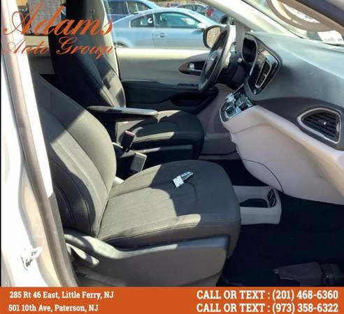 2017 Chrysler Pacifica Touring FWD Buy Here Pay Her for sale in Little Ferry, NY – photo 16