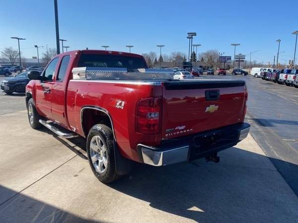 2012 Chevrolet Silverado 1500 LT - truck - - by dealer for sale in Manitowoc, WI – photo 5
