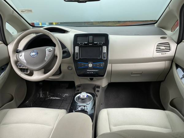 2016 Nissan LEAF SV Hatchback 4D hatchback White - FINANCE ONLINE -... for sale in Fort Worth, TX – photo 23