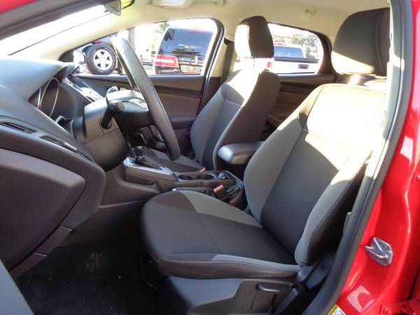 2014 Ford Focus SE Hatchback - FL Car! 36MPG! SYNC! Cruise! 36k Mi! for sale in Pinellas Park, FL – photo 16