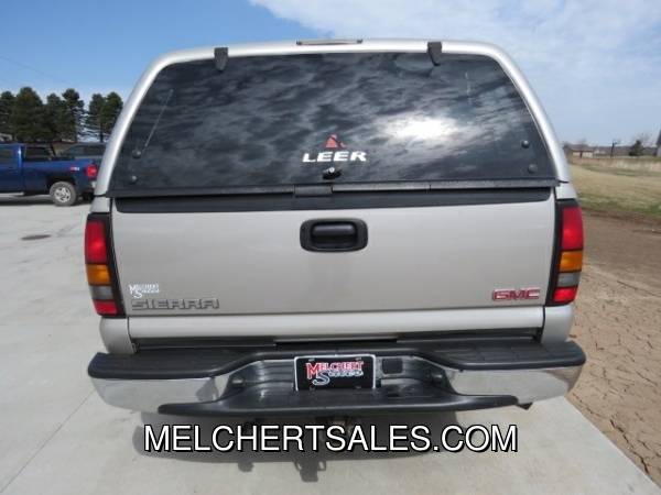 2004 GMC SIERRA 2500HD EXT CAB 143 5 WB 4WD SLT - - by for sale in Neenah, WI – photo 6