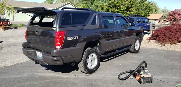 VERY NICE Chevy Avalanche for sale in Malaga, WA – photo 2