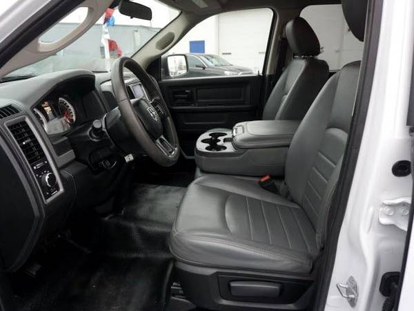 2016 RAM 1500 Tradesman Quad Cab 4WD pickup White for sale in Roseville, MI – photo 12