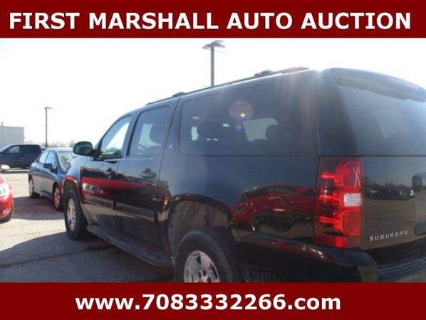 2010 Chevrolet Chevy Suburban LT - Auction Pricing for sale in Harvey, WI – photo 4