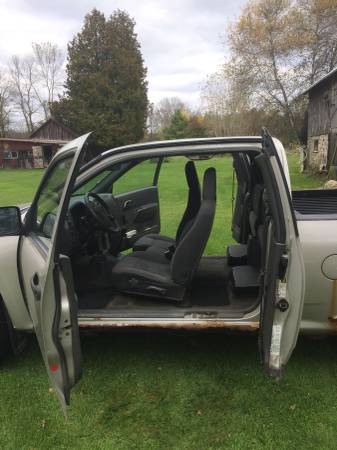2004 Chevy Colorado ext-cab for sale in Manitowoc, WI