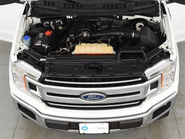2018 Ford F150 SuperCrew Cab XLT Pickup 4D 5 1/2 ft pickup White - for sale in Bakersfield, CA – photo 4