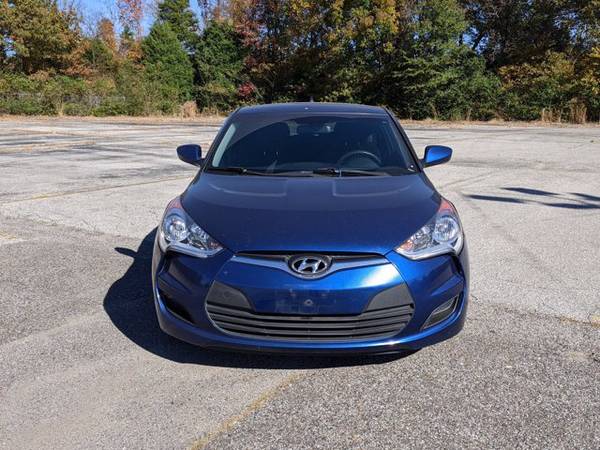 2016 Hyundai Veloster SKU:GU273995 Coupe - cars & trucks - by dealer... for sale in Memphis, TN – photo 2