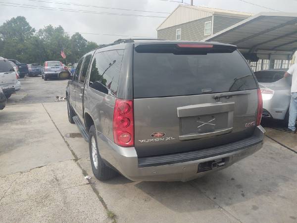 2007 GMC Yukon XL 2WD 4dr 1500 SLT - - by dealer for sale in New Orleans, LA – photo 23