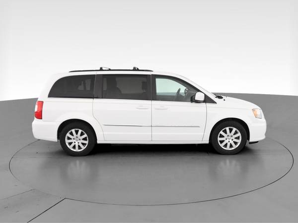 2016 Chrysler Town and Country Touring Minivan 4D van White -... for sale in Houston, TX – photo 13