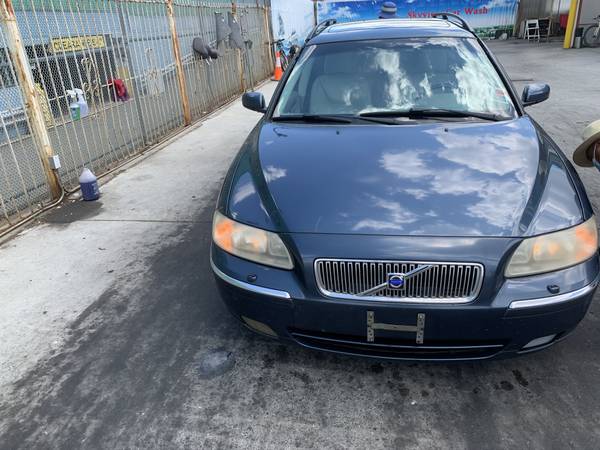 2006 Volvo V70 2.5T wagon very good condition - cars & trucks - by... for sale in NEW YORK, NY – photo 3