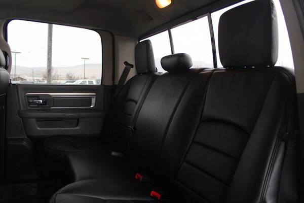2015 Ram 1500 4x4 Truck Dodge 4WD Crew Cab 140.5 Outdoorsman Crew... for sale in Klamath Falls, OR – photo 13