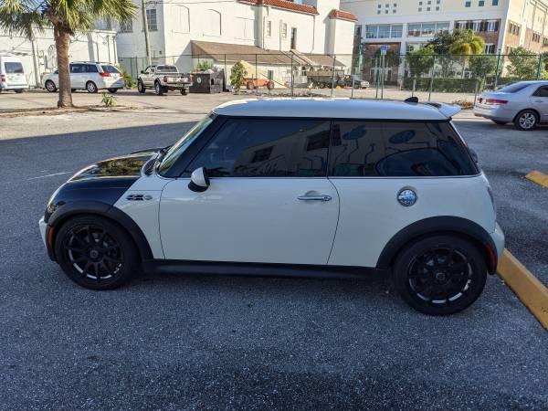 Mini Cooper S R53 - A lot of new parts and tires! - cars & trucks -... for sale in Boca Raton, FL – photo 3
