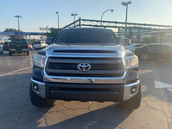 2015 Toyota Tundra $800 DOWN $149/WEEKLY - cars & trucks - by dealer... for sale in Orlando, FL – photo 2