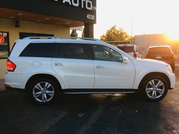 2012 Mercedes-Benz GL450 AWD w/3rd Row Fully Loaded Clean... for sale in Englewood, CO – photo 3