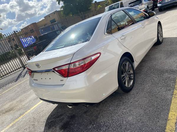 2017 Toyota Camry SE fully loaded 34k miles showroom condition -... for sale in Hialeah, FL – photo 2