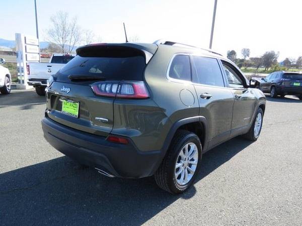2019 Jeep Cherokee SUV Latitude (Olive Green Pearlcoat) - cars & for sale in Lakeport, CA – photo 7