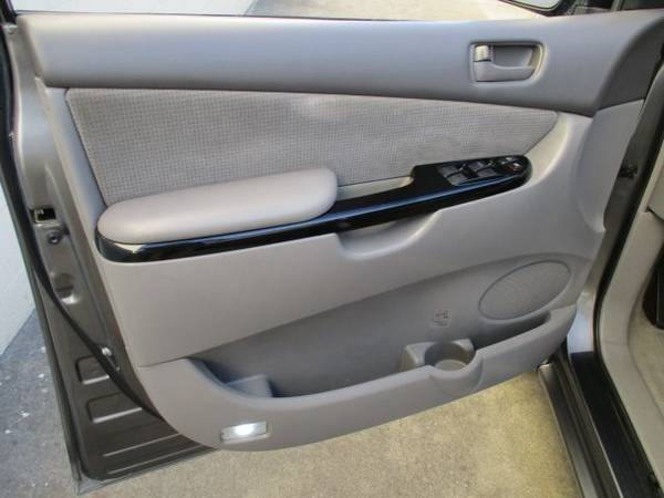 2004 Toyota Sienna 8-Passenger Minivan w/Clean Carfax - cars &... for sale in Santa Clara, CA – photo 15