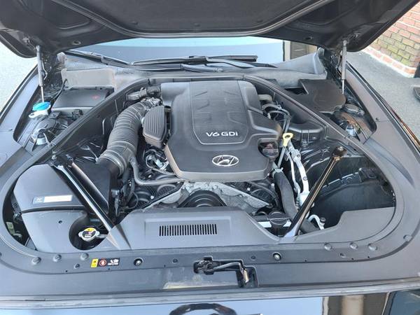 2015 Hyundai Genesis 4dr Sdn V6 3.8L AWD (TOP RATED DEALER AWARD... for sale in Waterbury, CT – photo 11