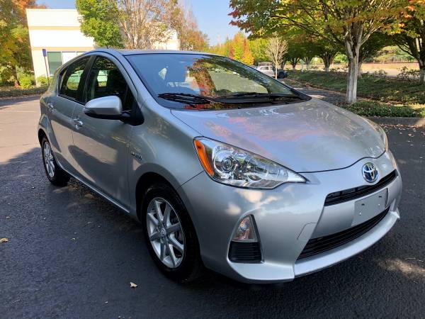 2013 Toyota Prius C 3, 50+Mpg push button start, NAVIGATION, Keyless... for sale in Portland, OR – photo 6
