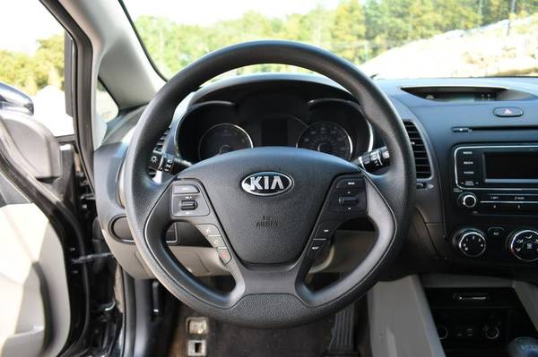 2015 *Kia* *Forte* *LX* - cars & trucks - by dealer - vehicle... for sale in Naugatuck, CT – photo 19