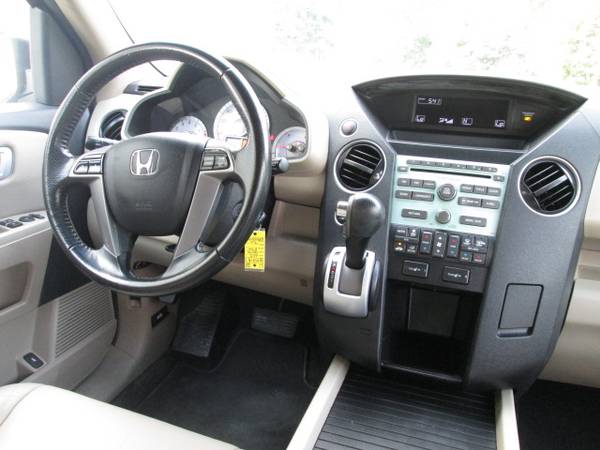 2011 Honda Pilot EX-L 4WD 8 passenger - - by dealer for sale in Rogersville, MO – photo 12