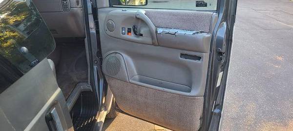 2000 Chevrolet Chevy Astro Passenger Minivan 3D - FREE CARFAX ON... for sale in Los Angeles, CA – photo 3