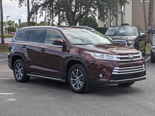 2018 Toyota Highlander XLE SKU:JS238459 SUV - cars & trucks - by... for sale in Fort Myers, FL – photo 3